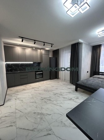 Однокімнатна квартира, другий поверх, єОселя, Металургів 35 - фото 1