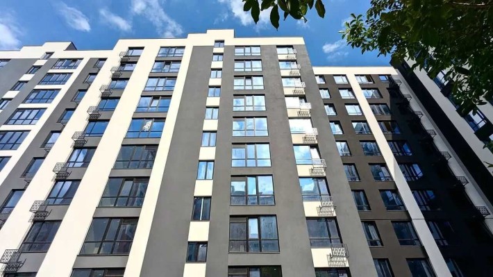 Простора 1к квартира 47м2, зданий будинок, газ! - фото 1