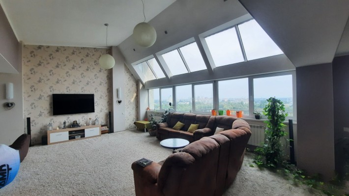 Продам дворівневу Квартиру по вул. М. Грушевського, 7 - фото 1