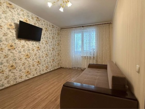 Однокімнатна з ремонтом та меблями. Сертифікат + Ірпінь