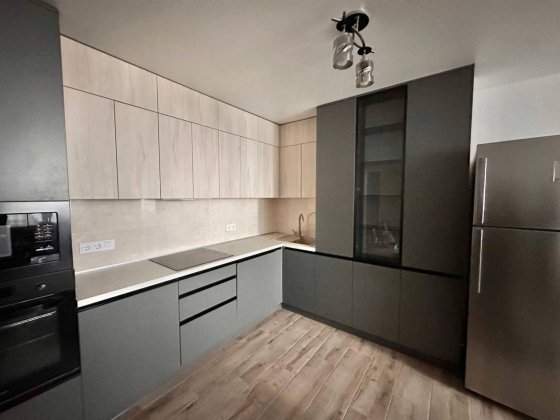 Продам 2кім.квартиру ЖК Атлант на Київській,вул.Симоненка,м.Бровари SL Бровари