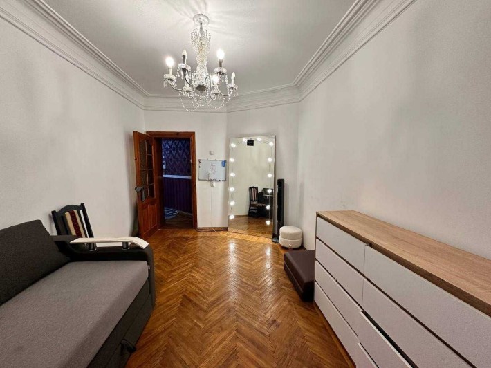 Продаж 3-ної квартири, Центр міста ( Торгова площа). - фото 1