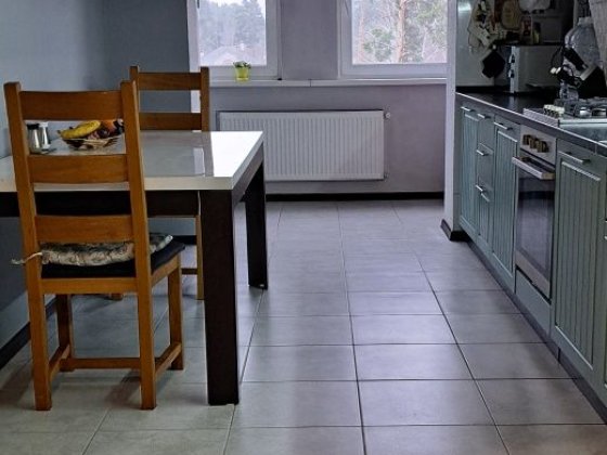 3кк в самому центрі Бучі біля школи Буча