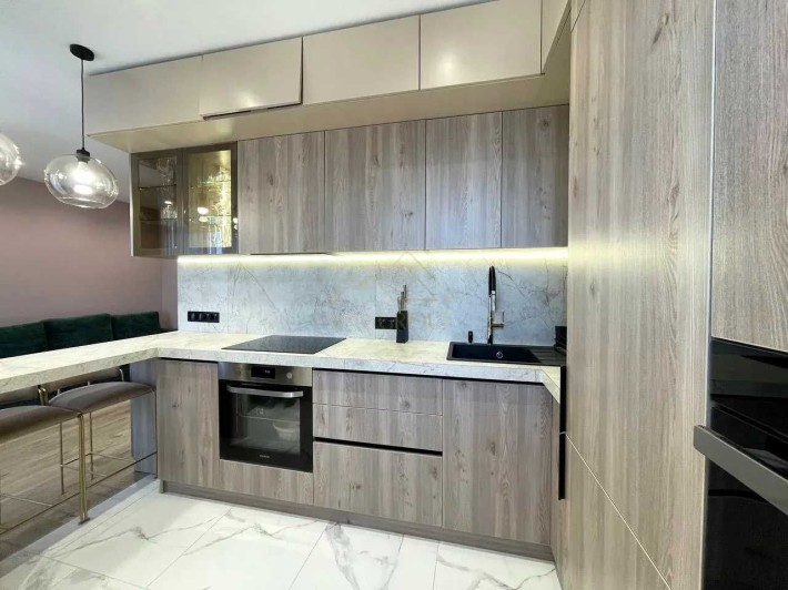 ЖК ЛИПКИ/Продається укомплектована 3к квартира з виглядом на озеро! - фото 1