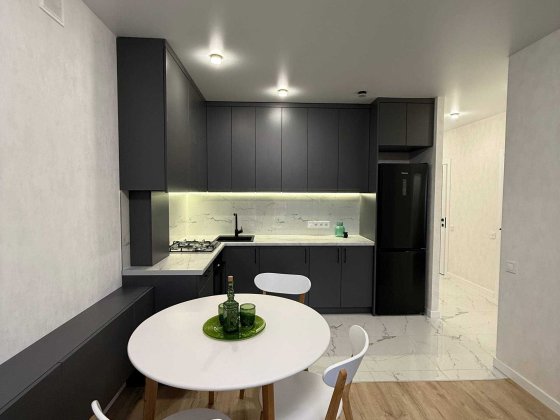 Євро 3к квартира з новим дизайнерським ремонтом! Зручна локація! Газ! Ирпень