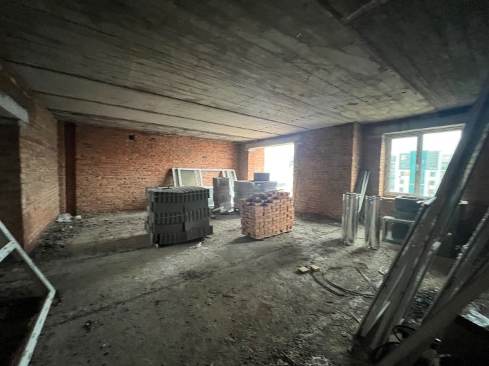 Без% Продам трикімнатну квартиру, ЖК Київський, Буча, Амосова 4 - фото 1