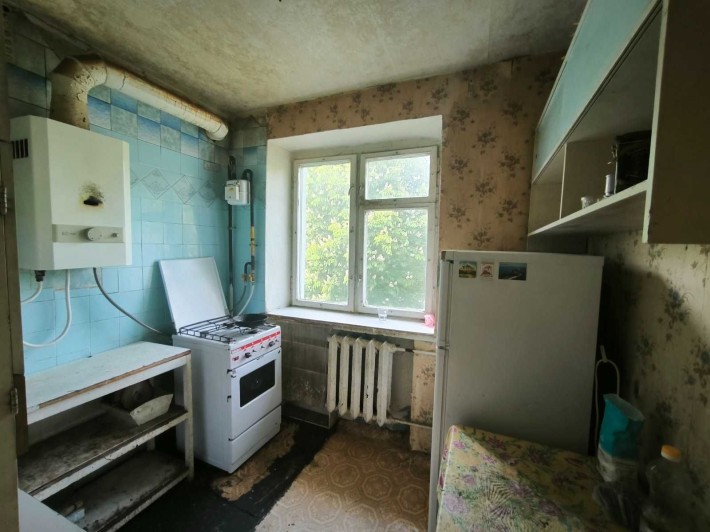 Двокімнатна під ремонт в центрі Бучі - фото 1