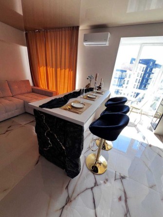 Продаж 2 к квартири з власною терасою - фото 1