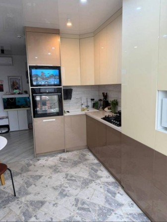 Квартира з ремонтом біля парку. Газ. Без комісії! 2% податки. - фото 1