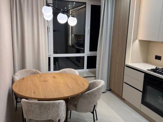 Двокімнатна CREAMY apartment у ЖК Нові метри Ірпінь