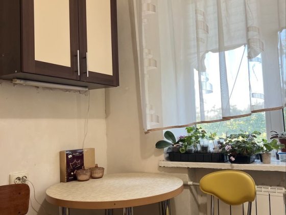 ТЕРМІНОВО,  3к квартира з ремонтом, балкон. БЕЗ комісії Буча