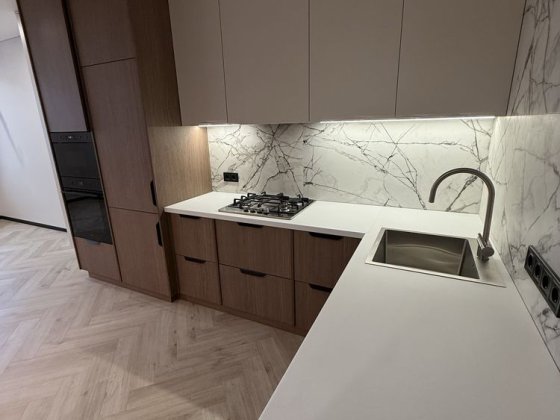 Велика однокімнатна квартира в центрі міста!Дизайнерський ремонт! Ірпінь