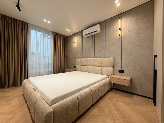 Шикарна двокімнатна + кухня-студіо неподалік Озера Івано-Франківськ