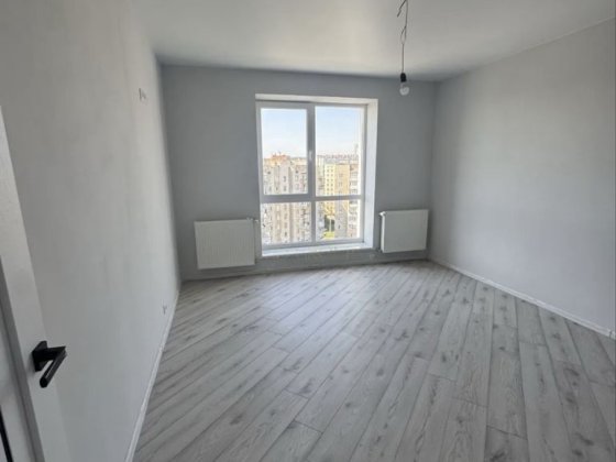 Продається світла 1 кімнатна квартира, біля Німецького Озера! Ивано-Франковск