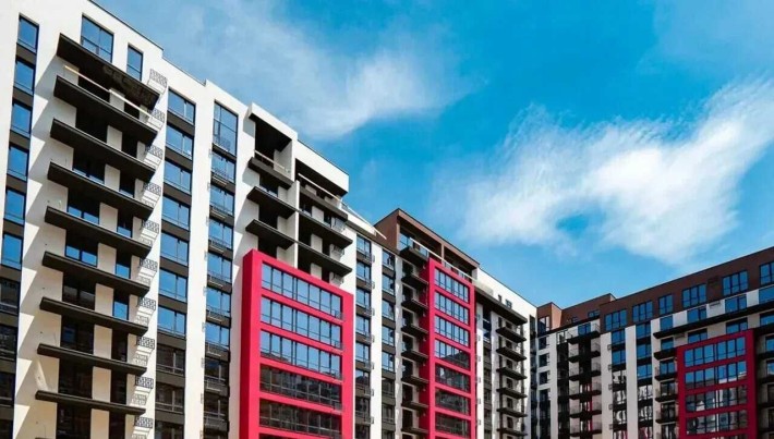 Комфортна квартира з двома окремими кімнатами та кухнею-студією - фото 1