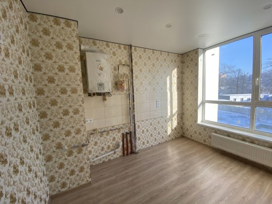 Простора квартира з гардеробом, газове опалення, середній поверх Ірпінь