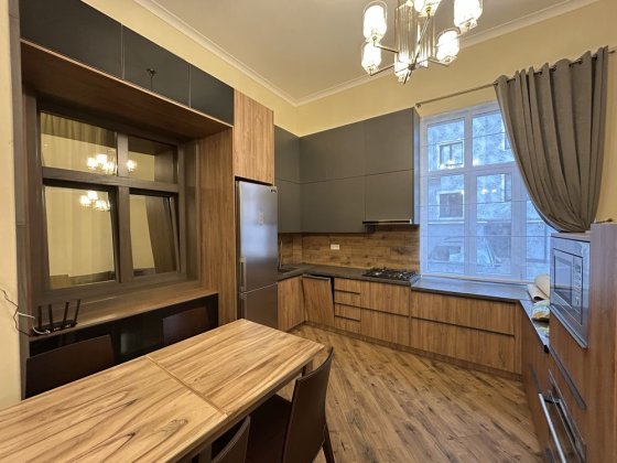 5 Кімнатна квартира у КЛУБНОМУ будинку Ивано-Франковск