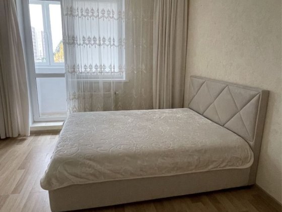 Квартира з новим ремонтом! Комора в подарунок! Буча