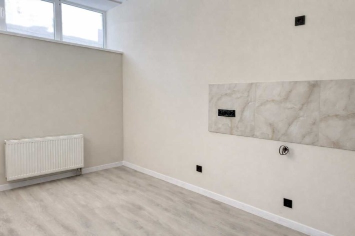 2к квартира з новим ремонтом та мінімальним оформленням! - фото 1