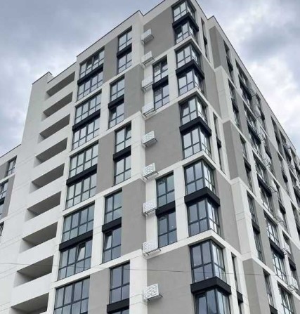 Простора 2к квартира, по вул. Хоткевича, поруч парк. Розтермінування - фото 1