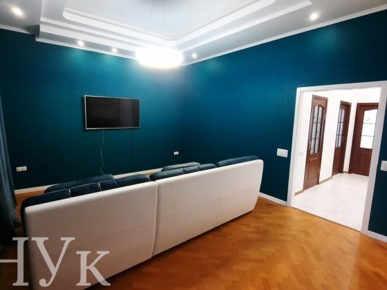 Продам 3-кімнатну квартиру з НОВИМ ремонтом та Видом на Річку Стир! Луцьк