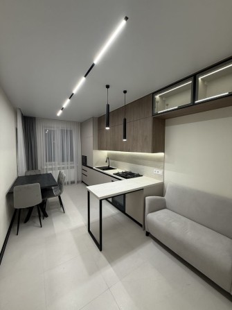 НОВА 2 кім. Квартира з ремонтом та меблями - фото 1