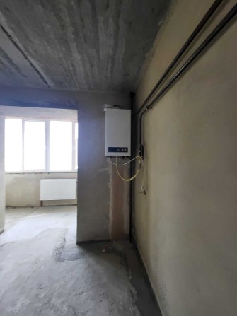 1 кім квартира з частковим ремонтом в готовому будинку! - фото 1