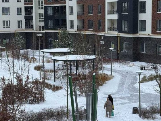 Простір для життя: Велика 2-к квартира в малоповерховому будинку Ірпінь