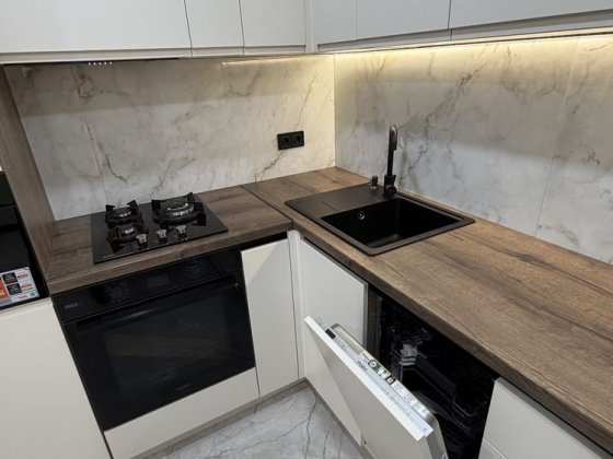 Єоселя! Стильна євро 2к кіартира 42 м2 з кухнею 19 м2, Ц-й парк Ирпень