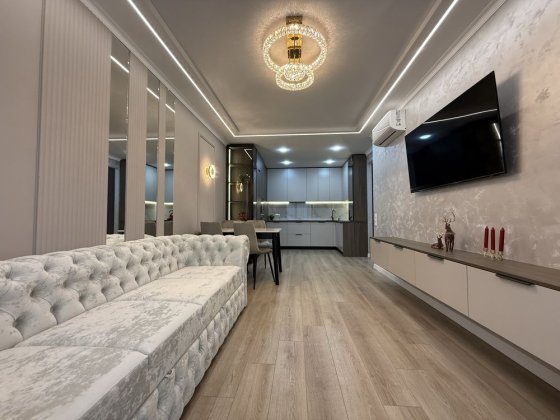 2 кім квартира з функцією 3 кім біля Велесу Івано-Франківськ