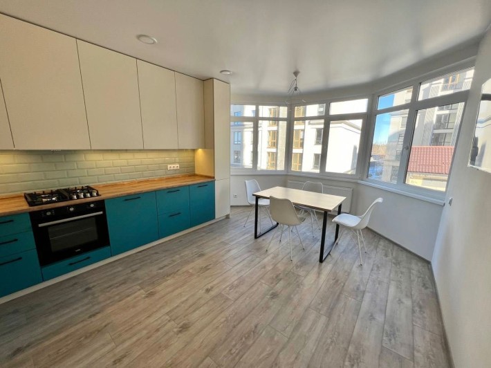 Продаж великої квартири з ремонтом в ЖК Річ Таун, 2й поверх, газ опал - фото 1