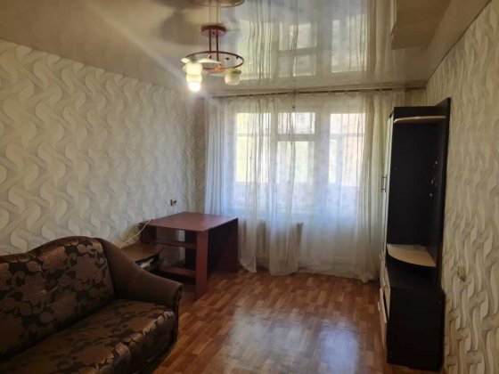 Продам 1к 3/5 ул.Космонавтов (Маг.Талисман)