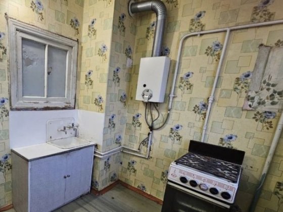 Продам 2х кімнатну на Універмазі Кривой Рог