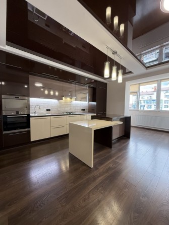 Продається двостороння квартира на Південному Бульварі - фото 1