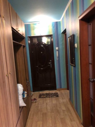 Продаю трехкомнатную квартиру на м-не Горняцкий - фото 1