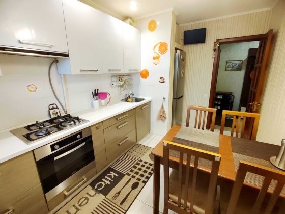 Продаж 3-х кімнатної квартири на Вечірньому єВідновлення Кривой Рог