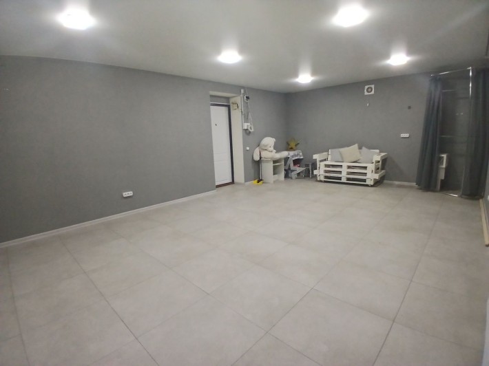 Приміщення з ремонтом біля парку - фото 1