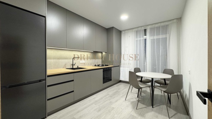 ЖК Синергія Сіті. Квартира з гардеробною. Газове опалення - фото 1