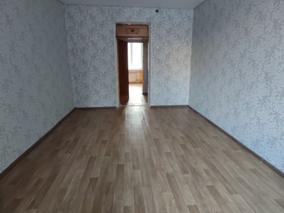 2 кімнатна сталінка в центрі 44 кварталу, Романа Шухевича Кривой Рог