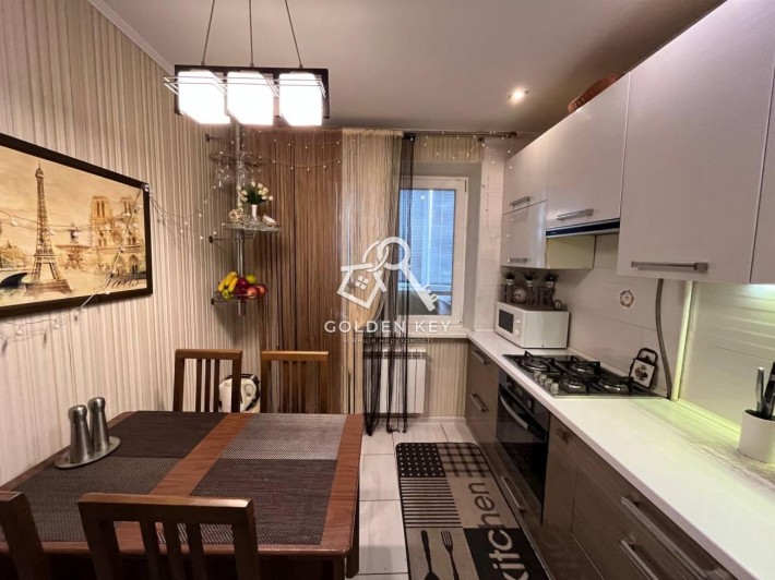 Продаж 3-кімнатної квартири на Бульварі Вечірьому - фото 1