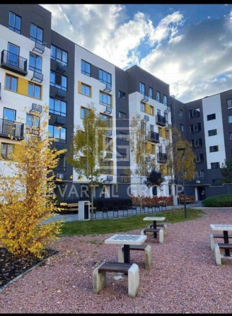 Нова затишна квартира з частковим ремонтом! - фото 1