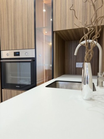 Шикарна квартира в центрі, все поруч, газ. Ще ніхто не жив! Без комісі - фото 1