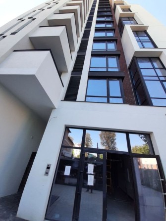 Здана обжита 1 черга ЖК Манхеттен 78 м2 кухня студія 25м2 - фото 1