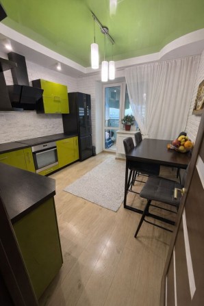 2к квартира з ремонтом в центрі! Поруч школа, без комісії! - фото 1