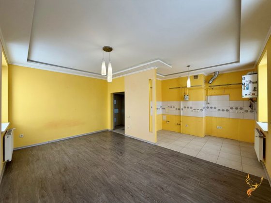 Продається простора 2-х кімнатна квартира з ремонтом Ивано-Франковск