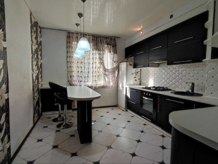 4-кімн чешка з ремонтом вул. Циолковського (1- й участок) - фото 1