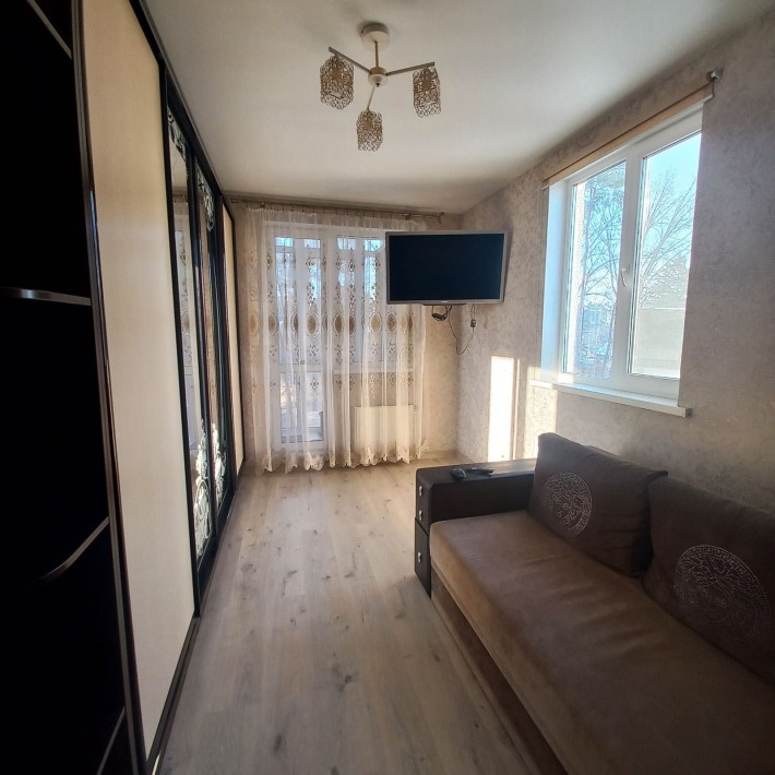 РЕАЛЬНА 2к квартира з ремонтом! З Балконом! Мінімальне  Оформлення!! - фото 1