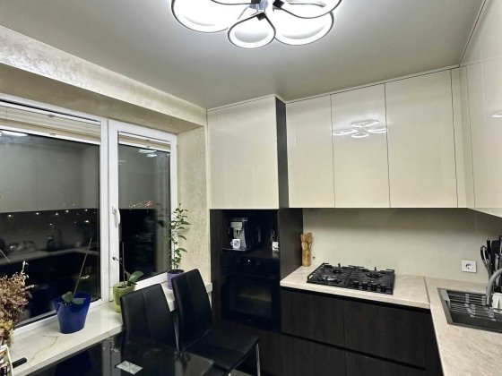 Продаж 2 кімнатної квартири вул. Мазепи Луцк