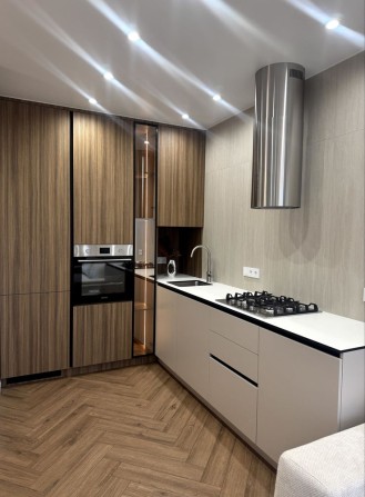 Елітна квартира в центрі! Газове опалення - фото 1