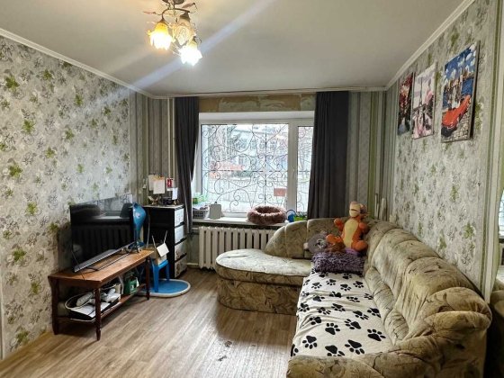 Продаж 2 кім квартири/молодіжний/прибудованим комерційним приміщенням Кременчуг